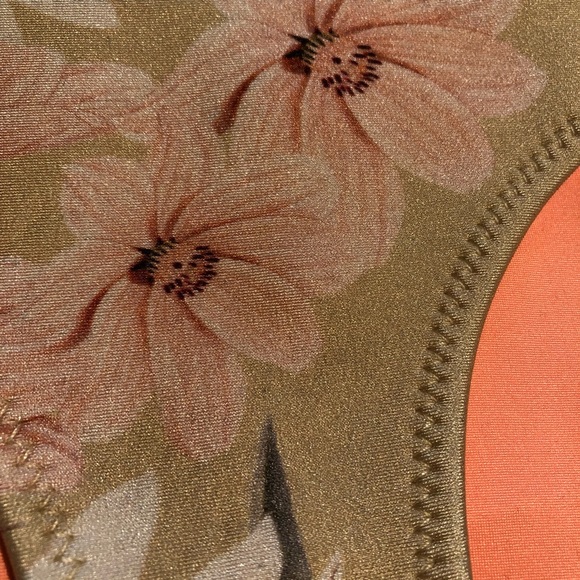 Triangl Coco Floral Affair Bottom - Picture 3 of 7